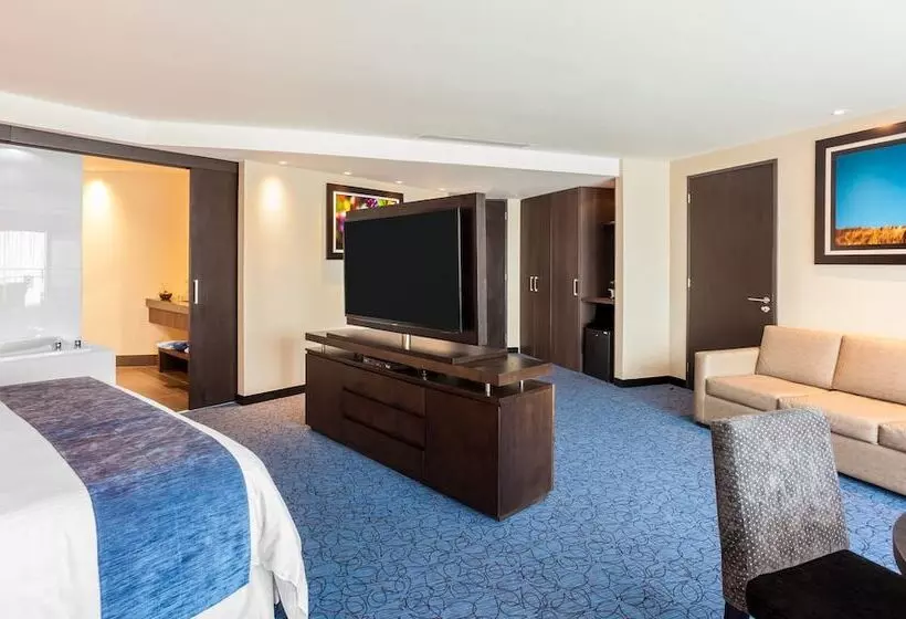 سوییت جونیور, Wyndham Guayaquil, Puerto Santa Ana