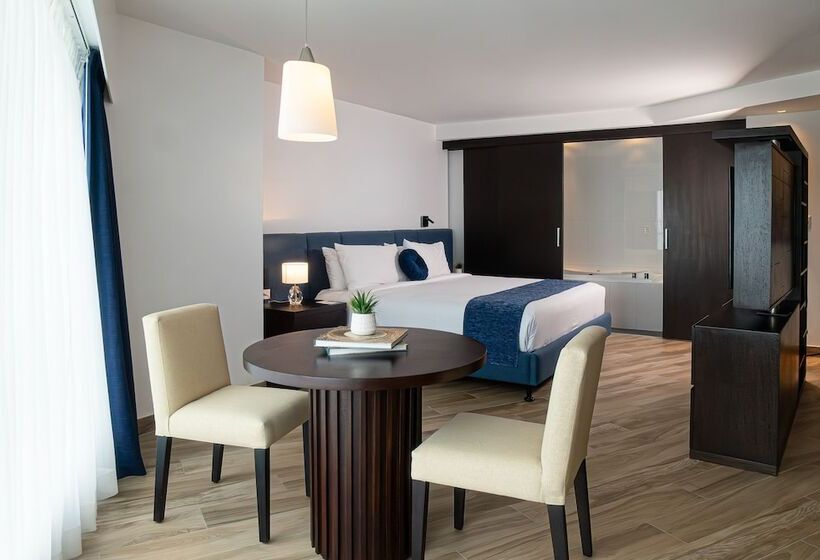 סוויטת ג'וניור, Wyndham Guayaquil, Puerto Santa Ana