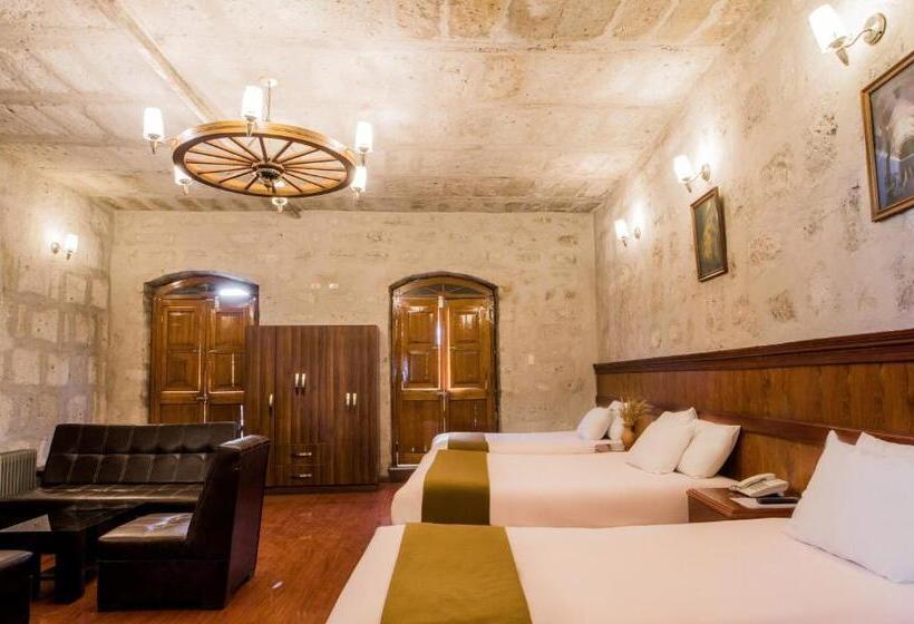 غرفة قياسية ثلاثية, Majestad Hotel Boutique