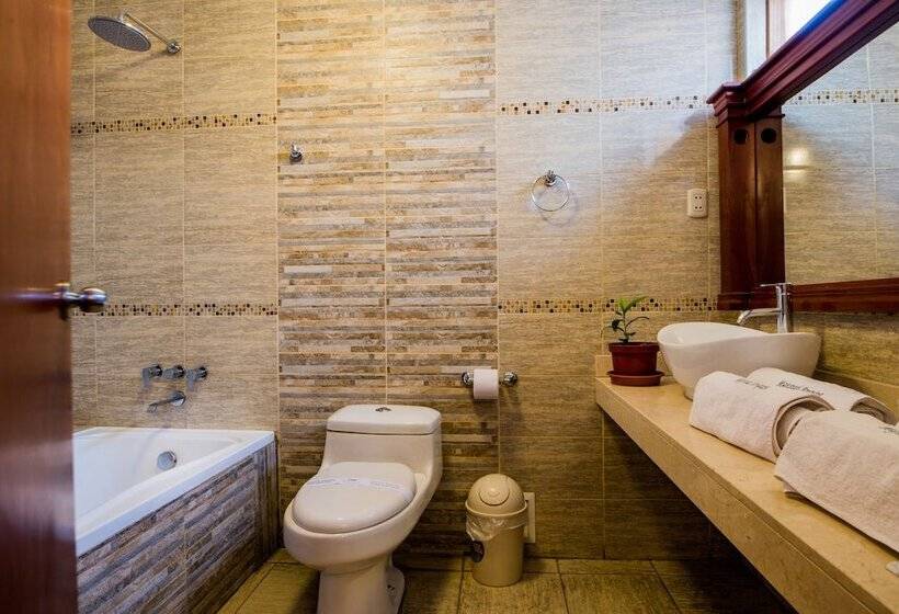 غرفة قياسية ثلاثية, Majestad Hotel Boutique