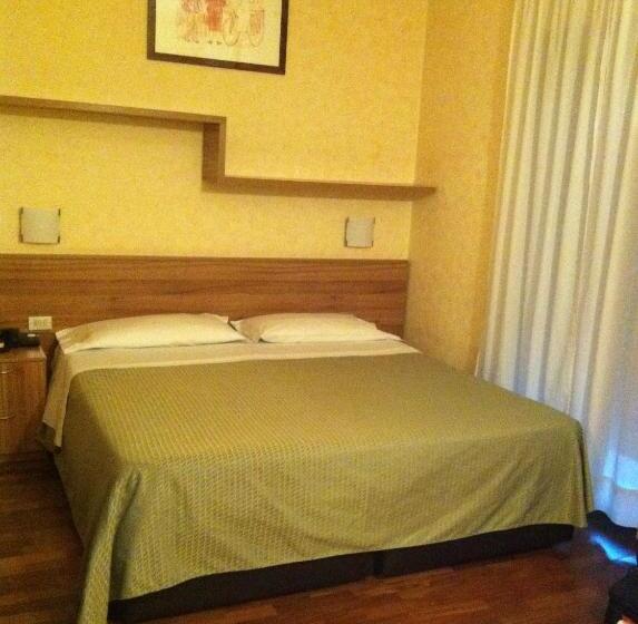 استودیوی استاندارد, Residence Desenzano