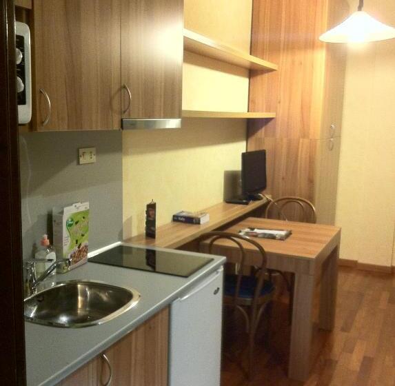 استودیوی استاندارد, Residence Desenzano