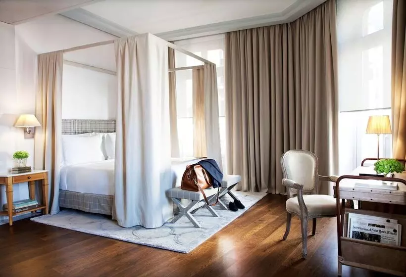 سوئیت جونیور با تراس, Urso Hotel & Spa, A Small Luxury Hotel Of The World