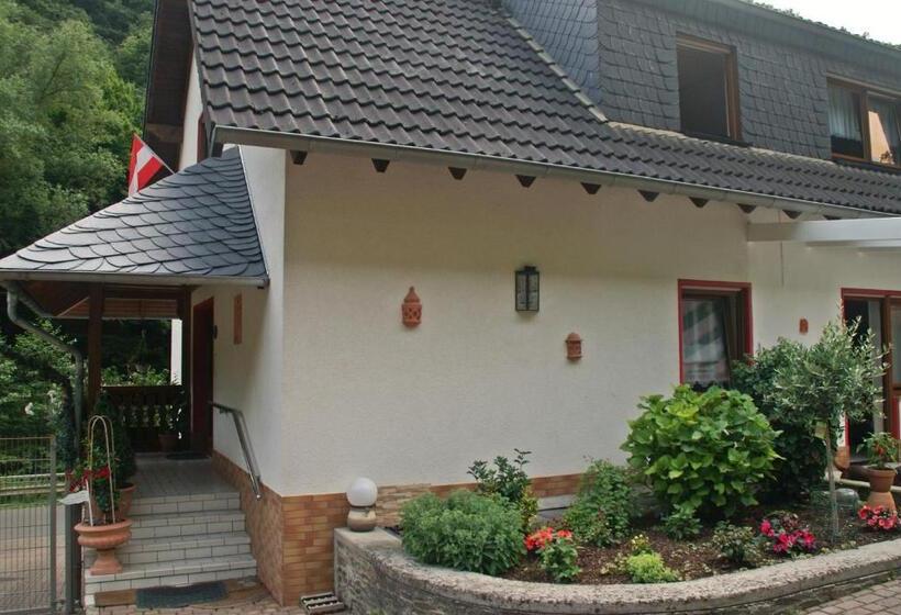 غرفة إقتصادية, Pension Belzer