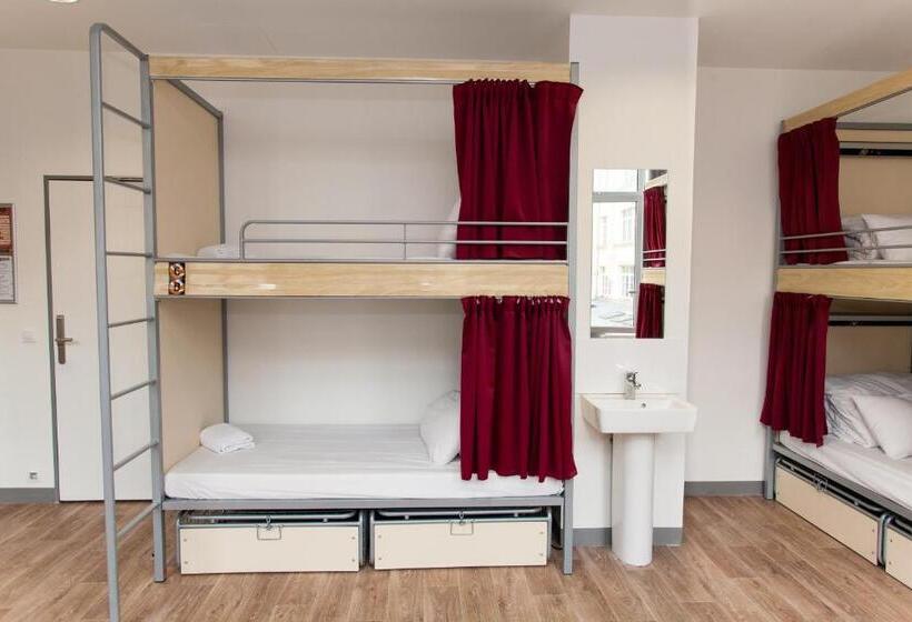 Bed in Gedeelde Kamer met Gedeelde Badkamer, St Christopher S Inn Paris   Gare Du Nord