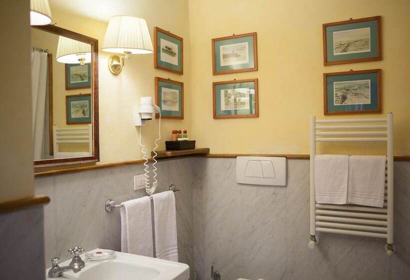 اتاق اجرایی سه نفره, Antica Dimora Johlea