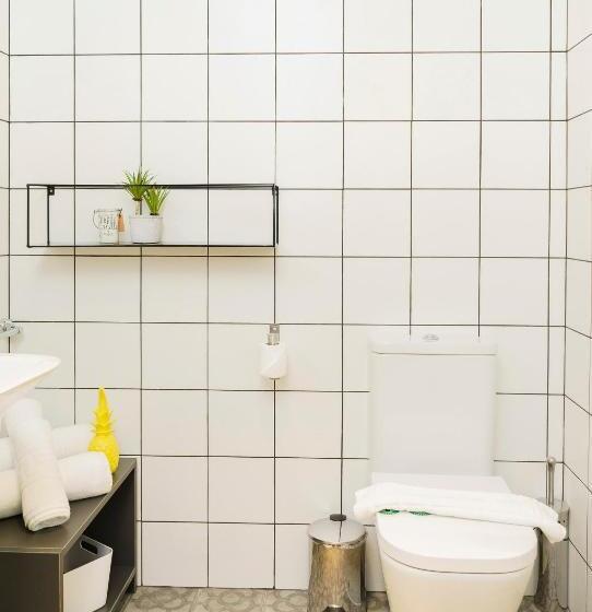 اتاق اکونومی, Bypillow Wander