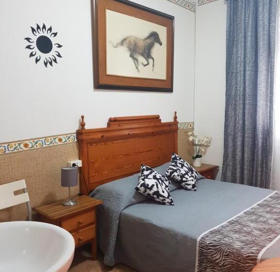اتاق استاندارد با سرویس بهداشتی مشترک, Hostal Diaz
