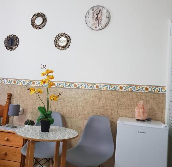 اتاق استاندارد با بالکن, Hostal Diaz