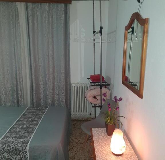 اتاق استاندارد سه نفره, Hostal Diaz