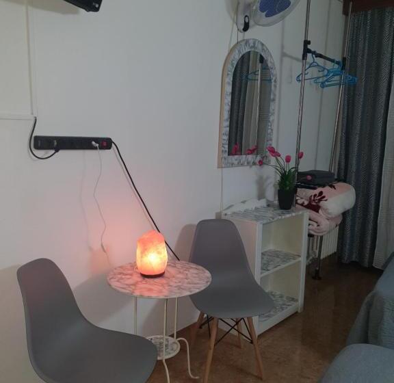 اتاق استاندارد چهار تخته, Hostal Diaz