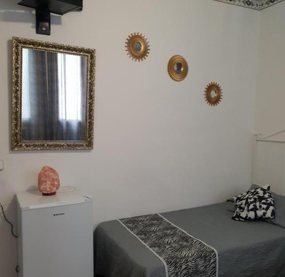 اتاق استاندارد سه نفره, Hostal Diaz