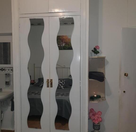 اتاق استاندارد سه نفره, Hostal Diaz