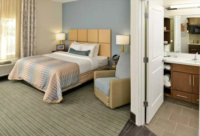 スタンダードスタジオ, Candlewood Suites Houma, An Ihg