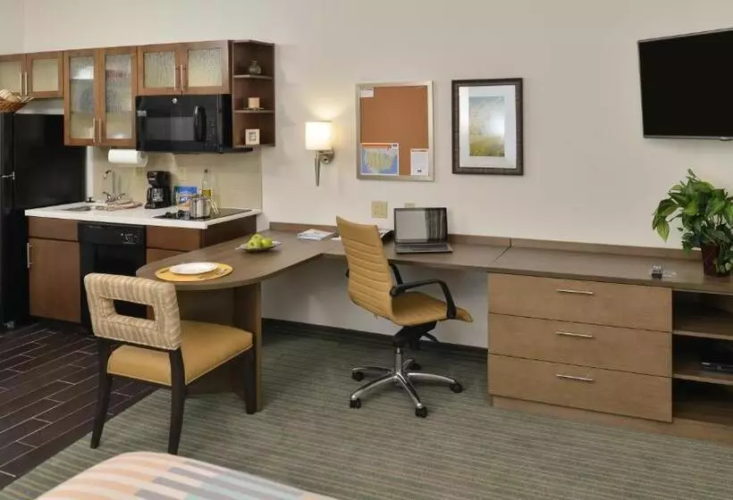 キングサイドベッドのスタンダードワンルーム, Candlewood Suites Houma, An Ihg