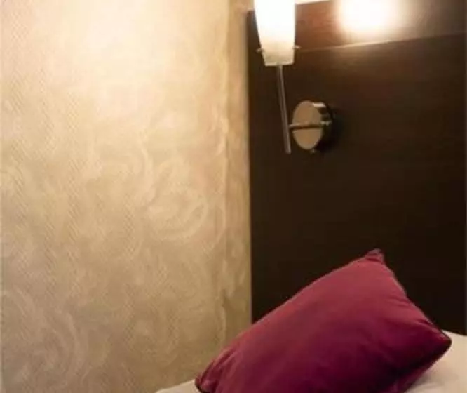 اتاق استاندارد سه نفره, Hôtel Prince Albert Gare De Lyon Ex Concordia