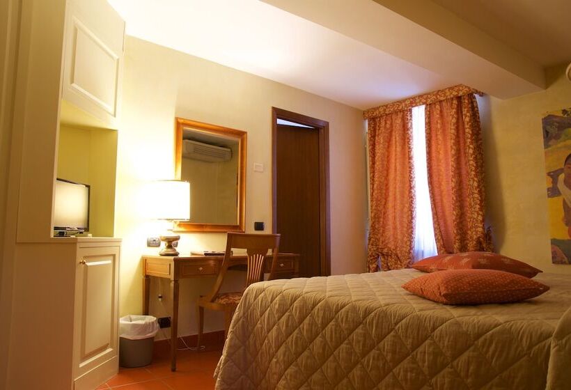 Pokój Superior, La Luna