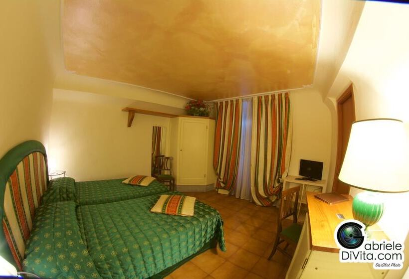 Pokój Superior, La Luna