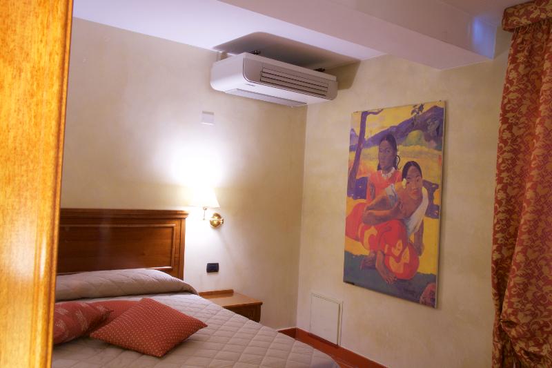 Pokój Standard Trzyosobowy, La Luna