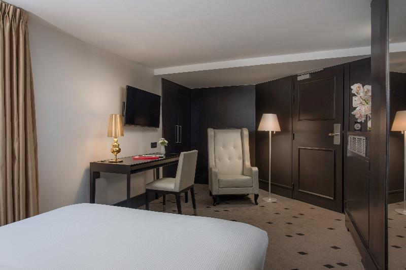 Superior Suite, La Luna