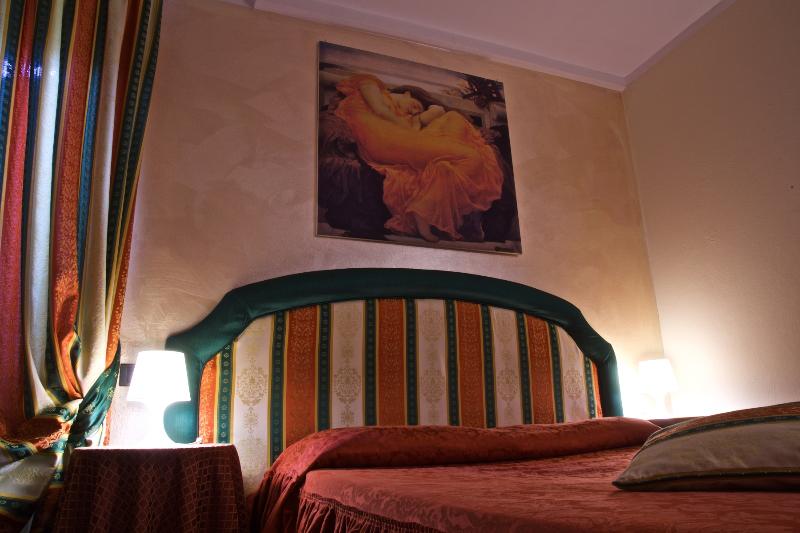 Pokój Klasyczny, La Luna