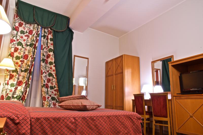 Pokój Klasyczny, La Luna