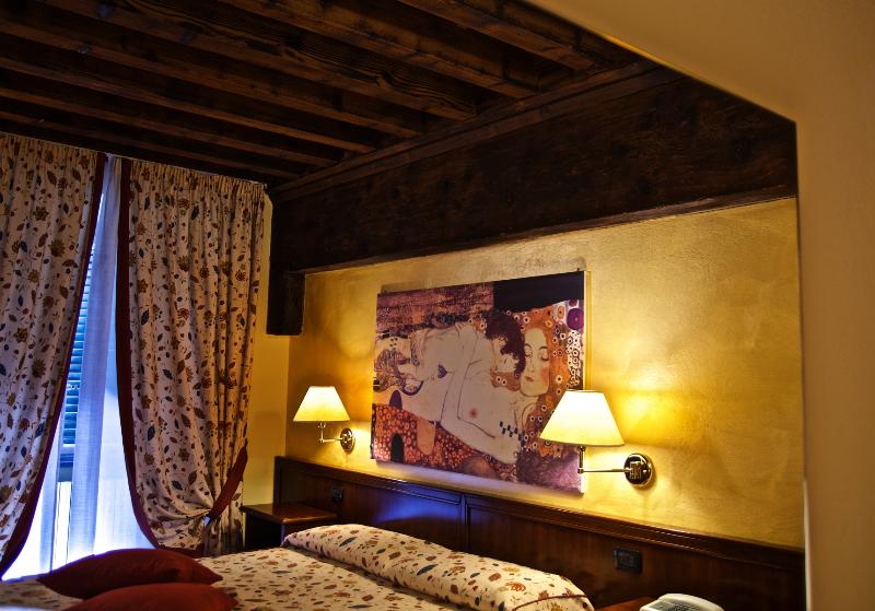 Pokój Superior, La Luna