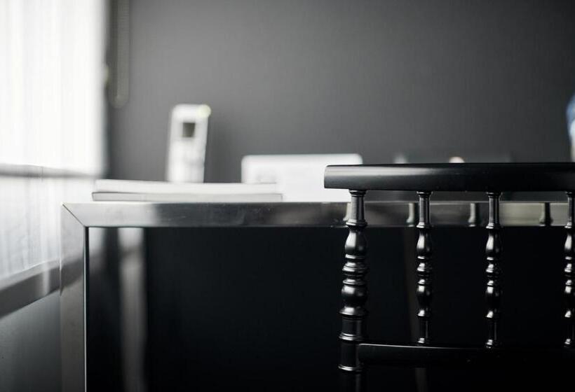 Deluxe Kamer, Odette En Ville