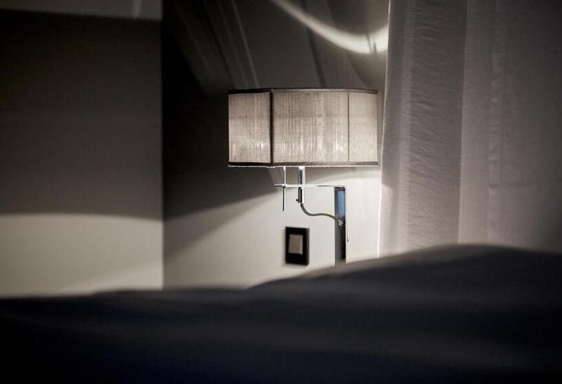 Eenvoudige Kamer, Odette En Ville