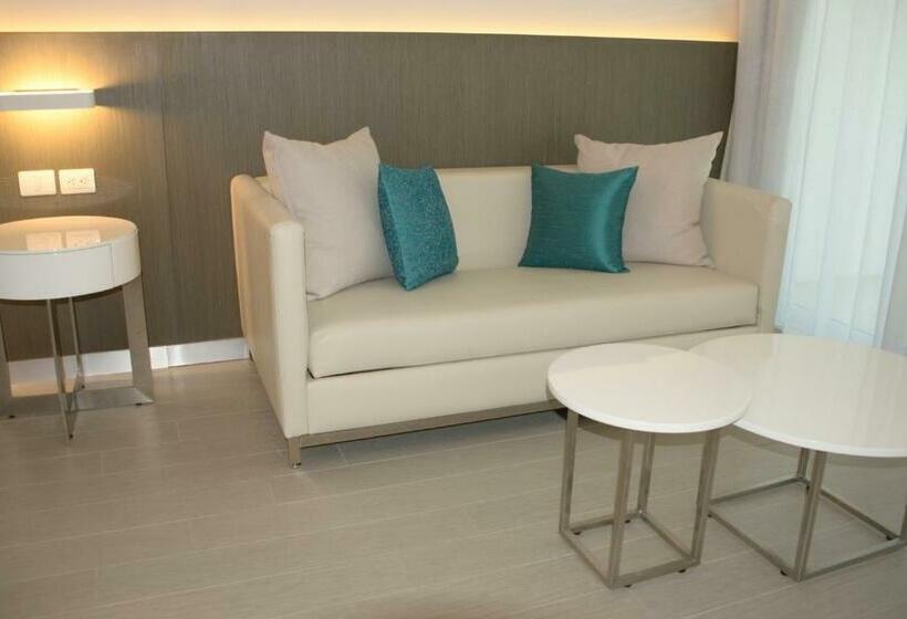 סוויטת ג'וניור דלוקס, Platinum Yucatan Princess - Adults Only - All Inclusive