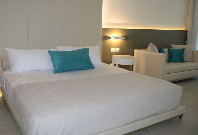 סוויטת ג'וניור דלוקס, Platinum Yucatan Princess - Adults Only - All Inclusive