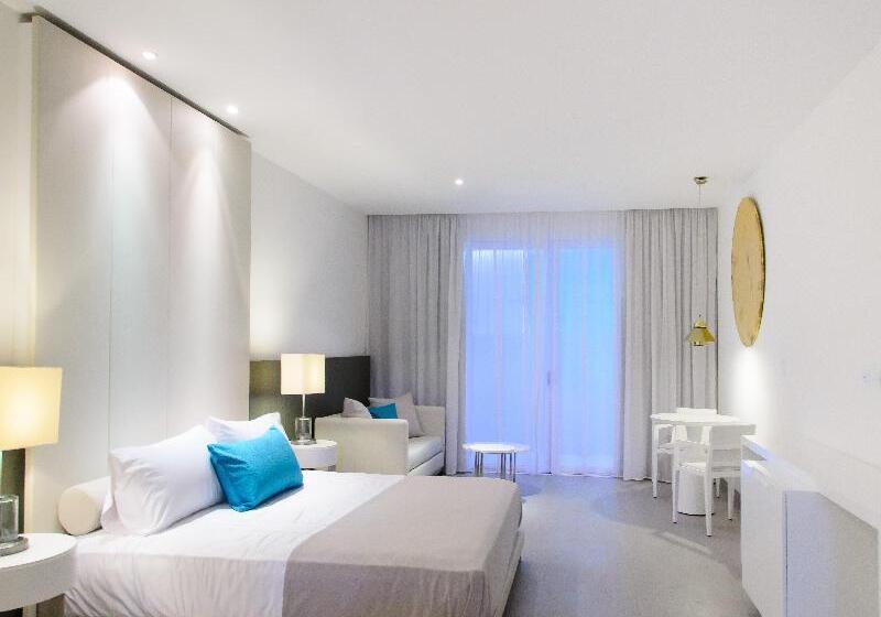 סוויטת ג'וניור דלוקס, Platinum Yucatan Princess - Adults Only - All Inclusive