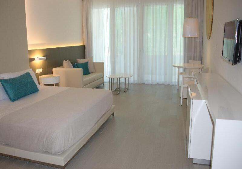 סוויטת ג'וניור דלוקס, Platinum Yucatan Princess - Adults Only - All Inclusive