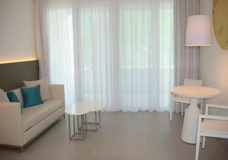 デラックスジュニアスイート, Platinum Yucatan Princess - Adults Only - All Inclusive