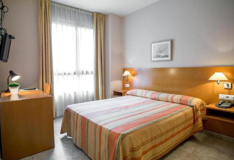 غرفة قياسية فردية, Rostits