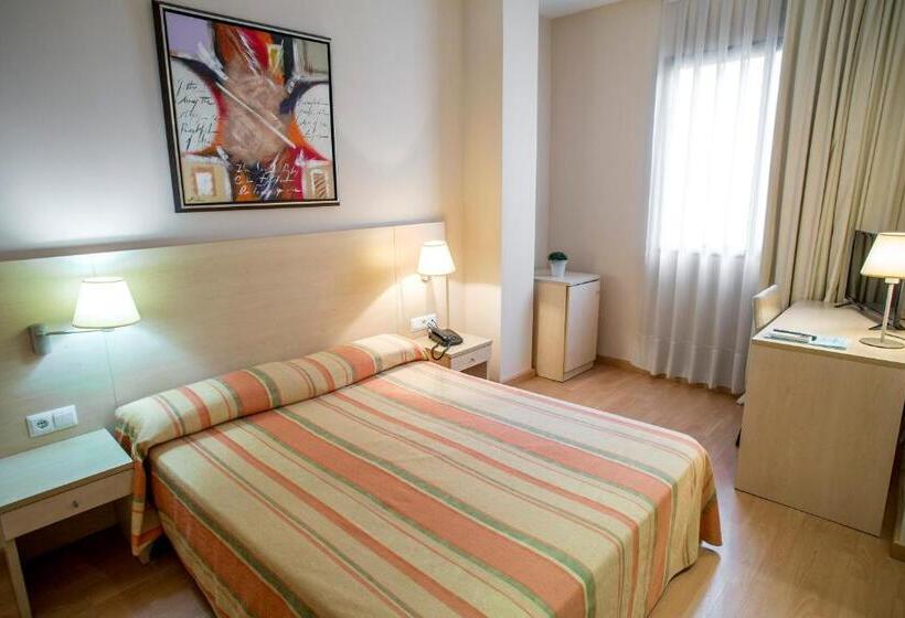 غرفة قياسية فردية, Rostits