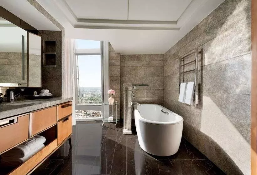 Premium Suite, Shangrila The Shard, London