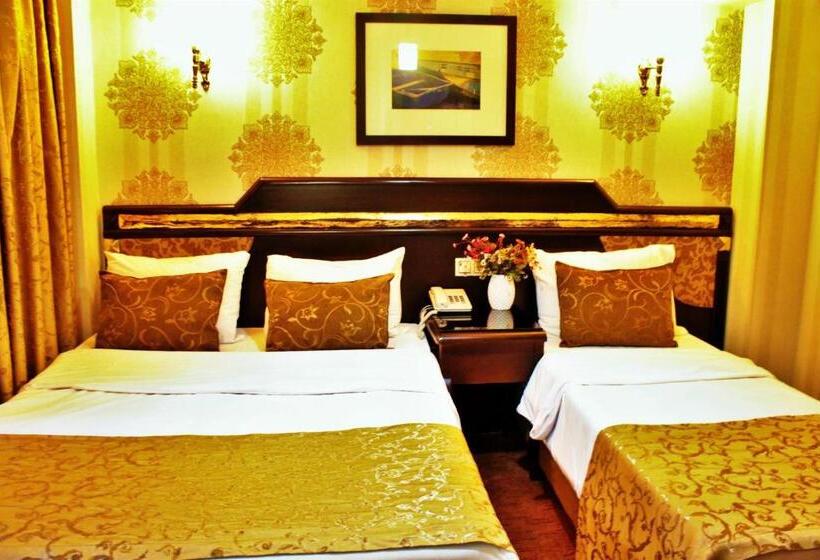 اتاق استاندارد سه نفره, Sultanahmet Park