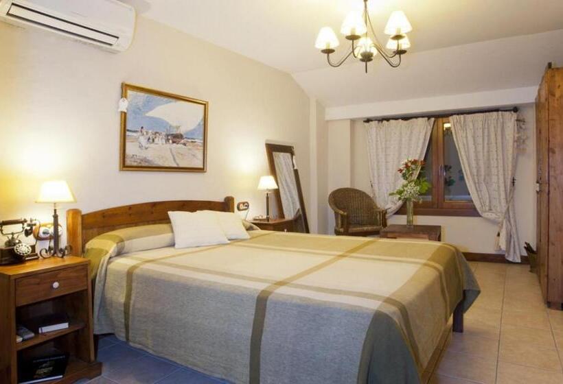 标准房带园景, Triskel