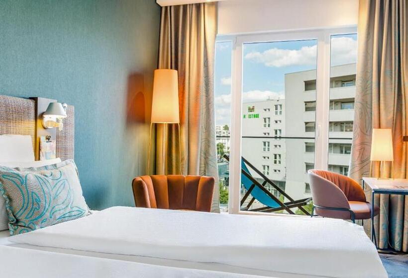 스탠다드 룸 킹사이즈 침대, Motel One Wien Prater