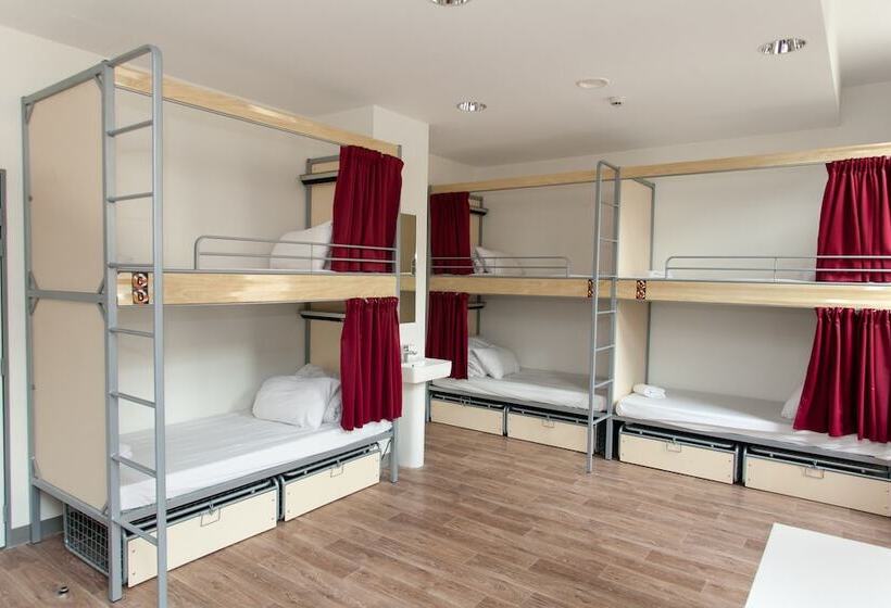 Bed in Gedeelde Kamer met Gedeelde Badkamer, St Christopher S Inn Paris   Gare Du Nord
