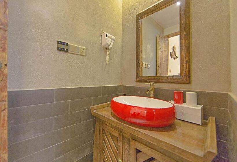 디럭스 룸 킹사이즈 침대, Old Story Inn Dali Ancient Town