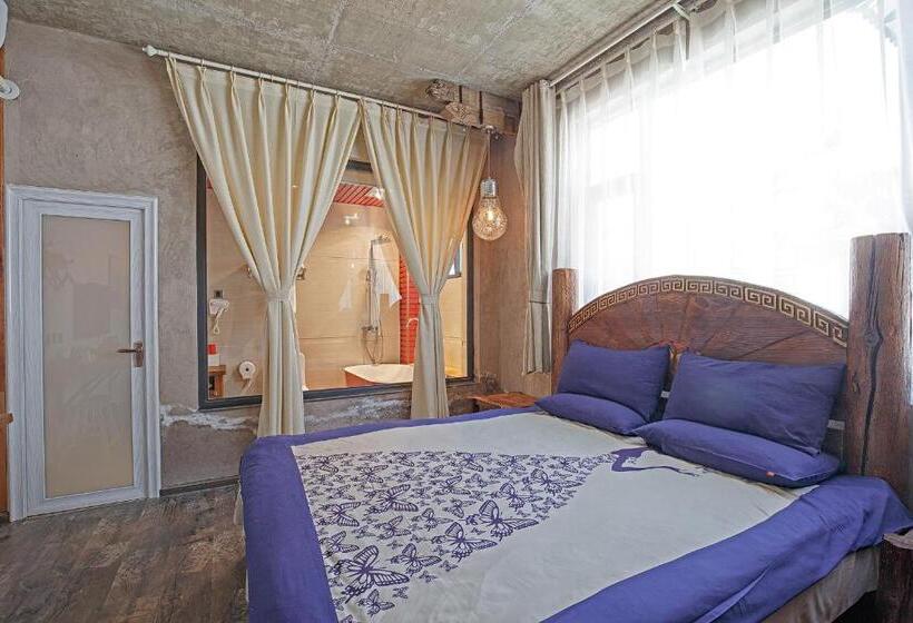 디럭스 룸 킹사이즈 침대, Old Story Inn Dali Ancient Town