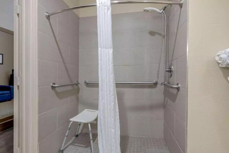 スイート, Comfort Suites