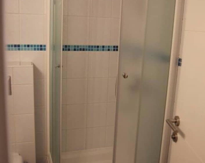 اتاق استاندارد یک نفره, Etn