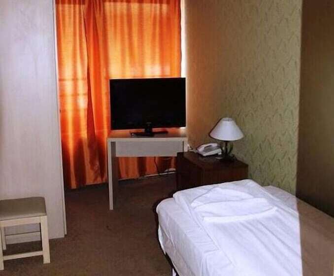 اتاق استاندارد یک نفره, Etn