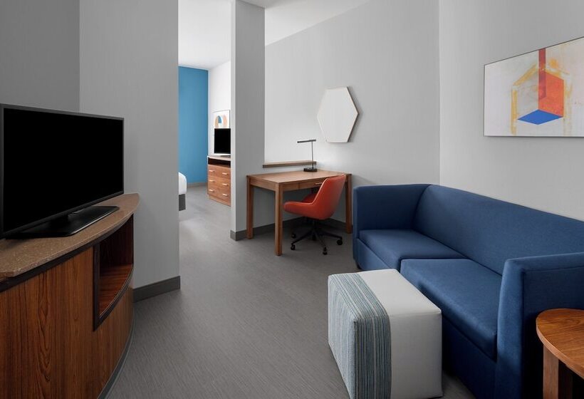 身障者適用スイートルーム, Holiday Inn Express & Suites Midland South I 20, An Ihg