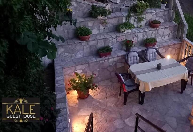 اتاق استاندارد با چشمانداز باغ, Kalemi