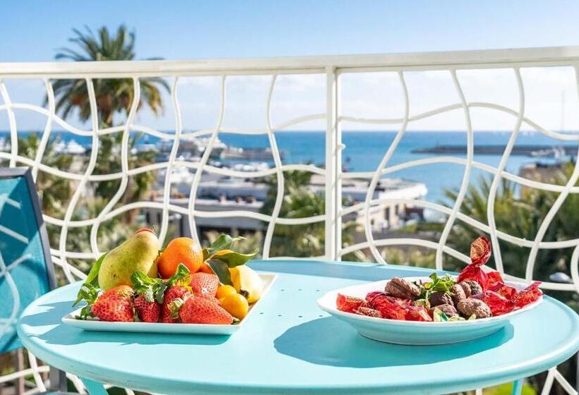 수피리어 룸, Marinella