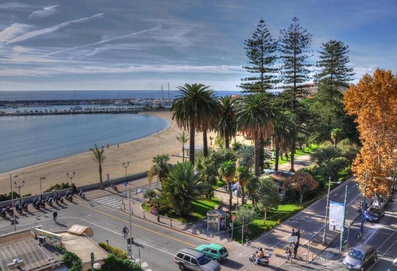 수피리어 룸, Marinella